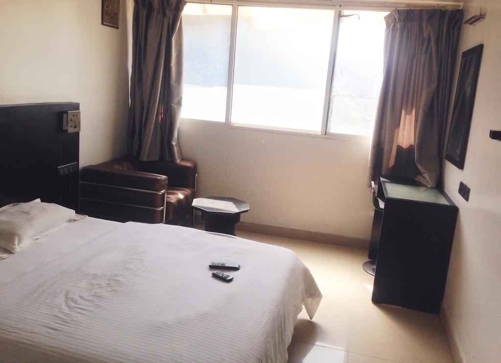 Hotel T.A.P. Gold Crest บังกาลอร์ ห้อง รูปภาพ