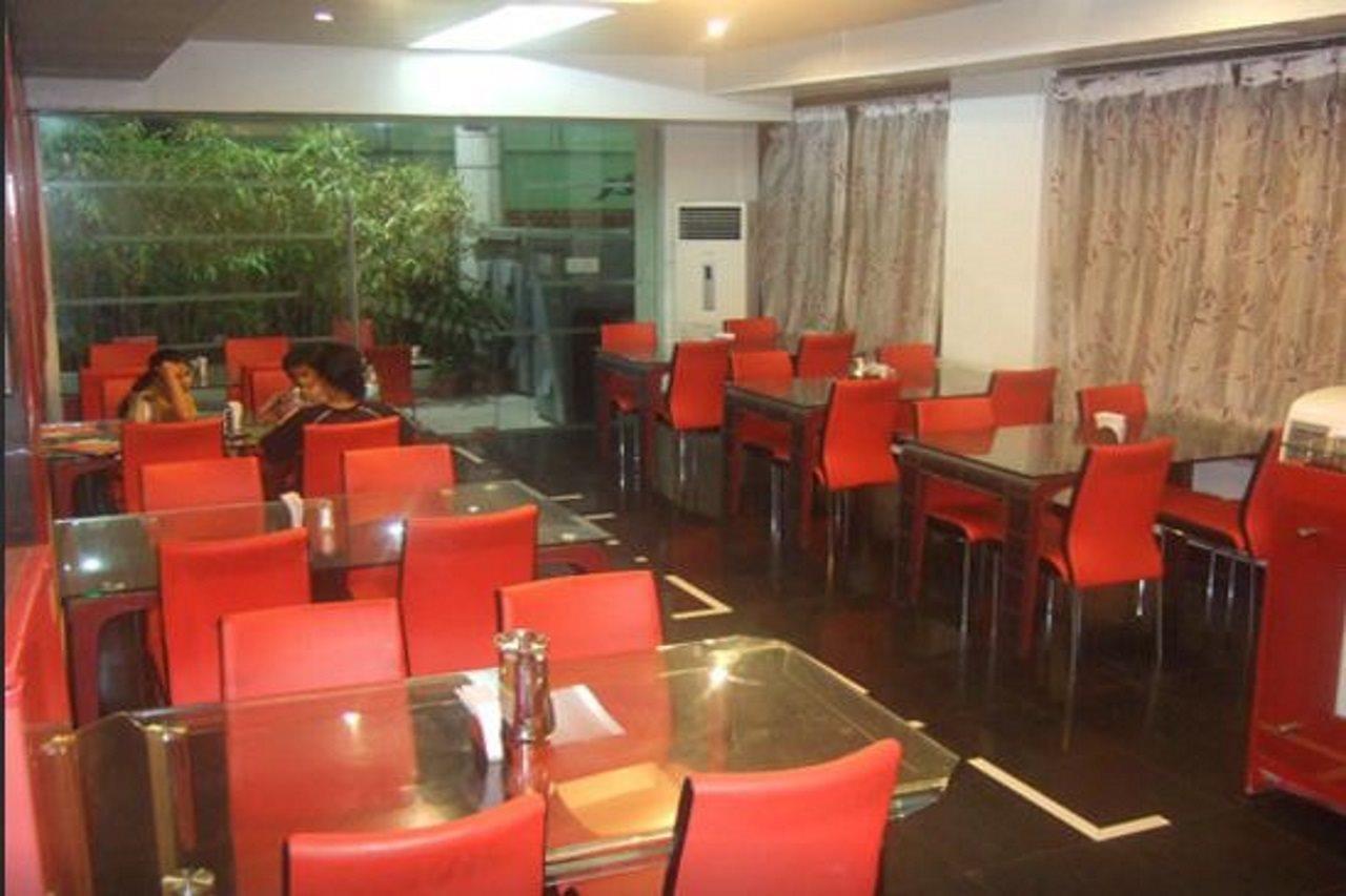 Hotel T.A.P. Gold Crest บังกาลอร์ ร้านอาหาร รูปภาพ